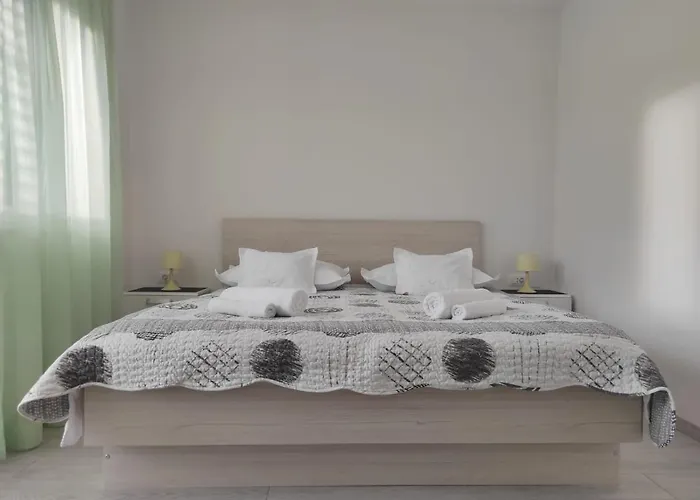 De La Marina Makarska