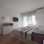 Apartment De La Marina