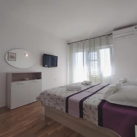 Apartment De La Marina