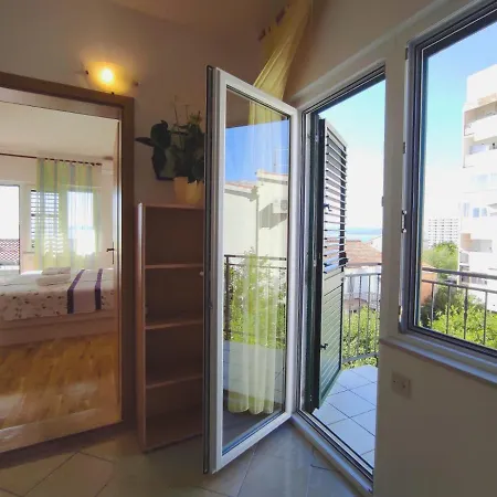 Apartment De La Marina