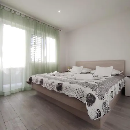 Apartment De La Marina Makarska